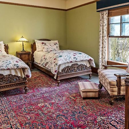 Mccloud Hotel Екстер'єр фото