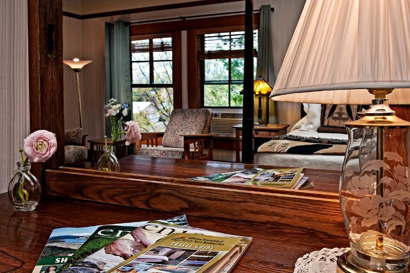 Mccloud Hotel Екстер'єр фото