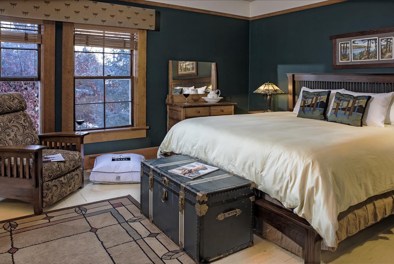 Mccloud Hotel Екстер'єр фото