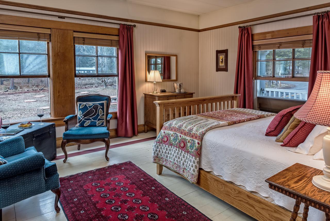 Mccloud Hotel Екстер'єр фото