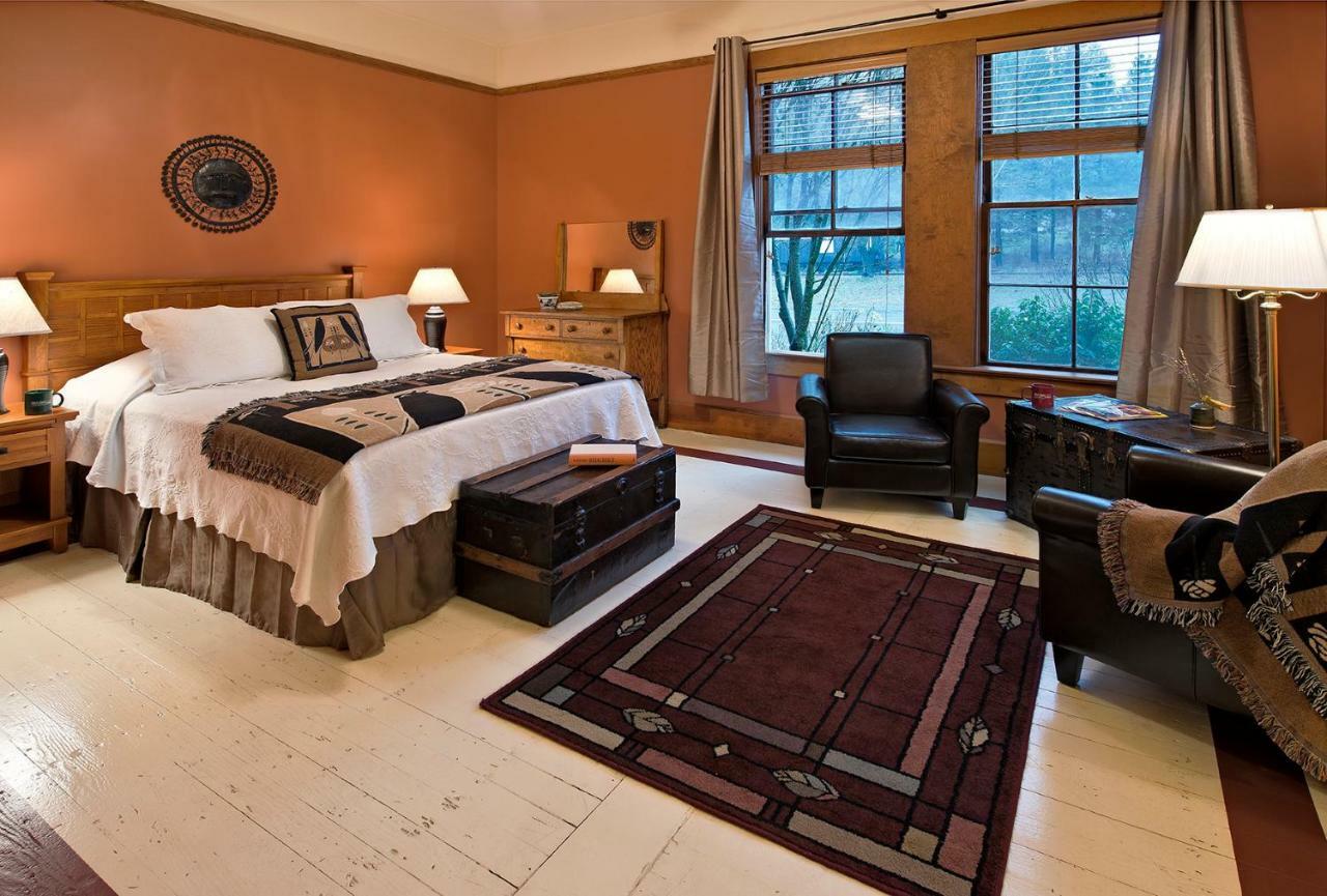 Mccloud Hotel Екстер'єр фото