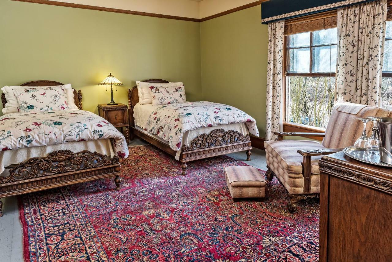Mccloud Hotel Екстер'єр фото