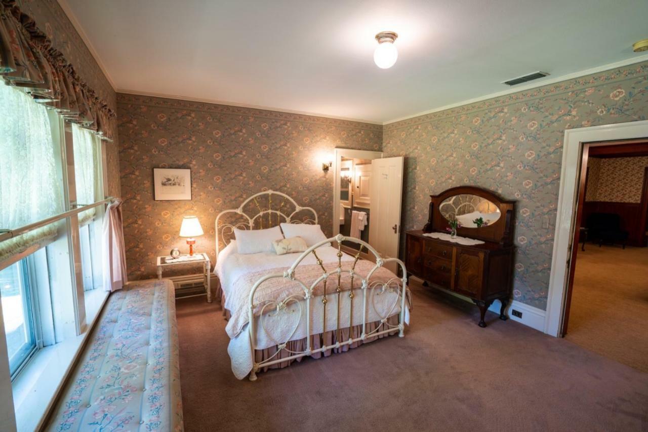 Mccloud Hotel Екстер'єр фото