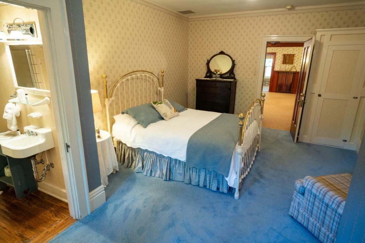 Mccloud Hotel Екстер'єр фото